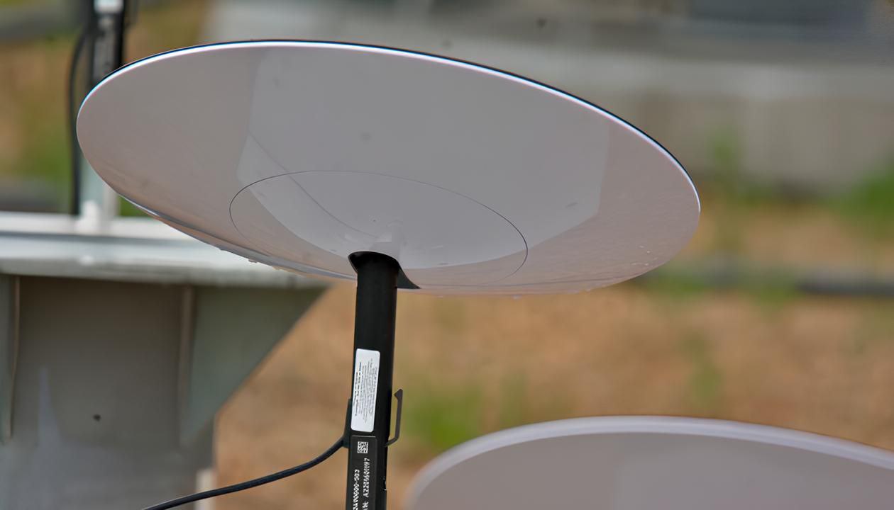 Photo: Estonia to Fund €3.5 Million in New Starlink Systems for Ukraine’s Frontline Networks. Source: spotme-ua